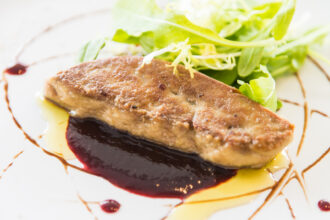 Foie gras médaillé : comment une distinction change tout au moment de choisir ?