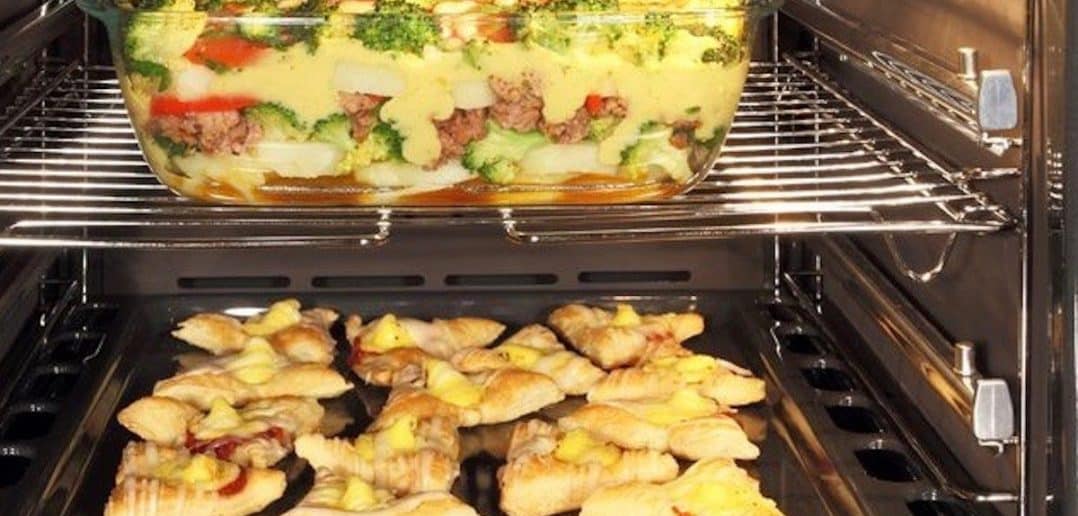 Quelle est l'importance de la position de la grille du four